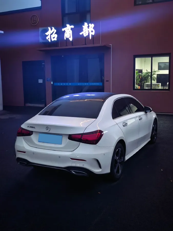 2025 Mercedes-Benz A Class 1.3T 163HP L4 7DCT,autocango,china used car exporter,china ev exporter,chinese used car exporter,chinese used ev exporter