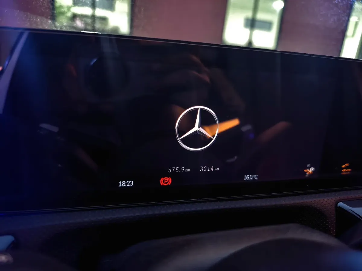 2025 Mercedes-Benz A Class 1.3T 163HP L4 7DCT,autocango,china used car exporter,china ev exporter,chinese used car exporter,chinese used ev exporter