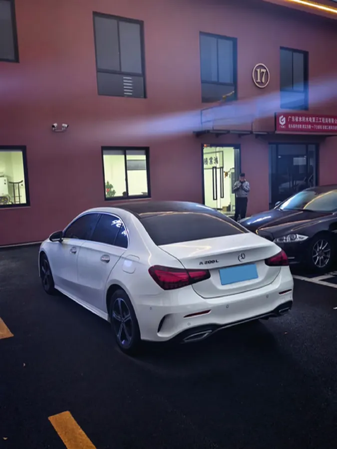 2025 Mercedes-Benz A Class 1.3T 163HP L4 7DCT,autocango,china used car exporter,china ev exporter,chinese used car exporter,chinese used ev exporter