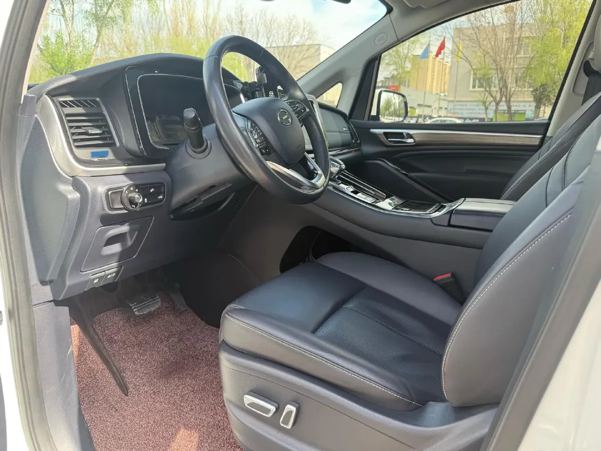 2023 GAC Trumpchi M8 2.0T 252HP L4 8AT,autocango,china used car exporter,china ev exporter,chinese used car exporter,chinese used ev exporter