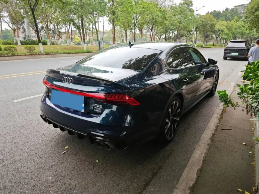 2022 Audi A7L 3.0T 340HP V6 7DCT,autocango,china used car exporter,china ev exporter,chinese used car exporter,chinese used ev exporter