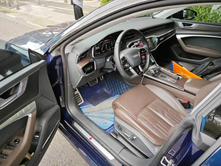 2022 Audi A7L 3.0T 340HP V6 7DCT,autocango,china used car exporter,china ev exporter,chinese used car exporter,chinese used ev exporter