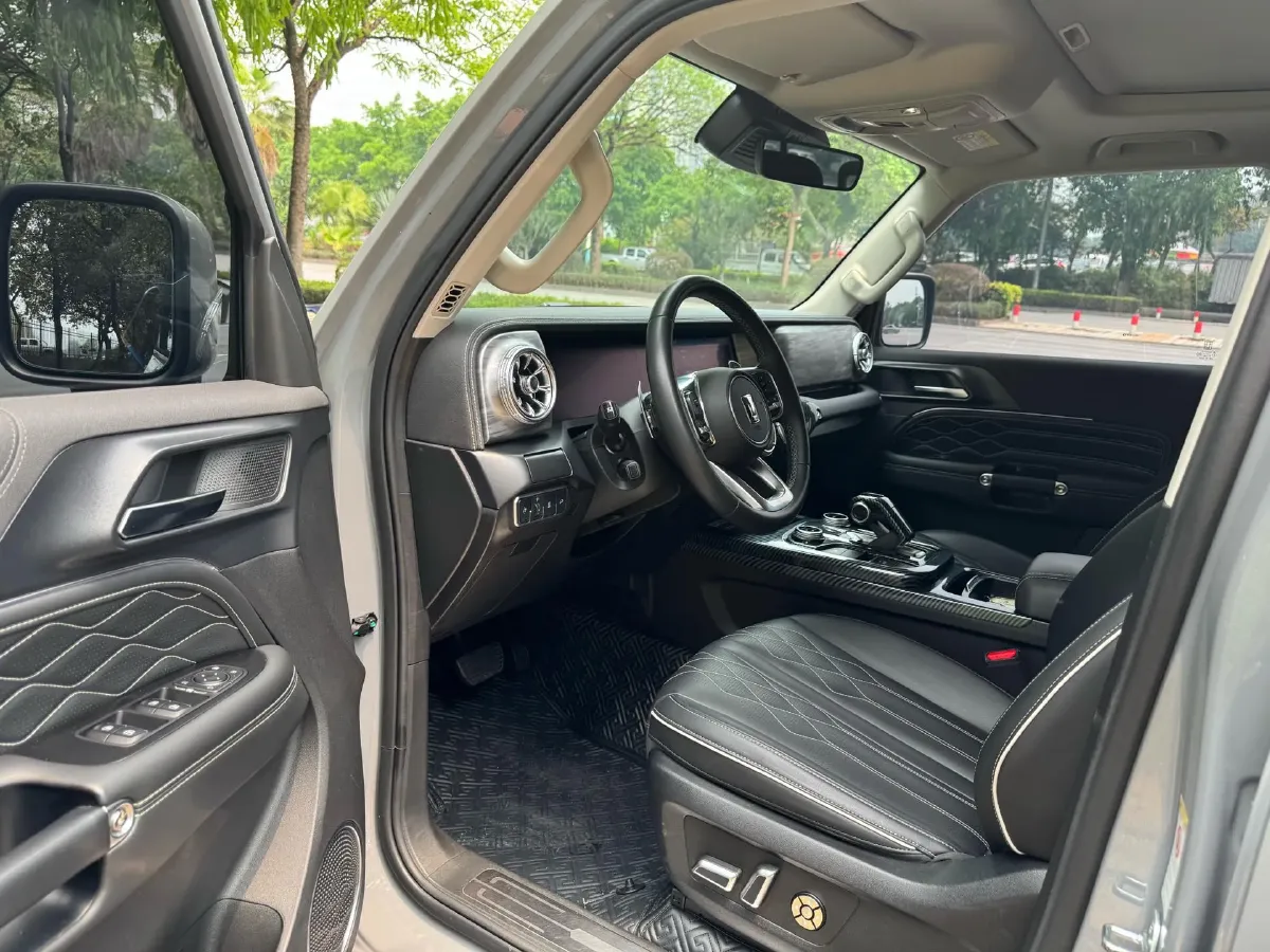 2023 Tank 300 2.0T 227HP L4 8AT,autocango,china used car exporter,china ev exporter,chinese used car exporter,chinese used ev exporter