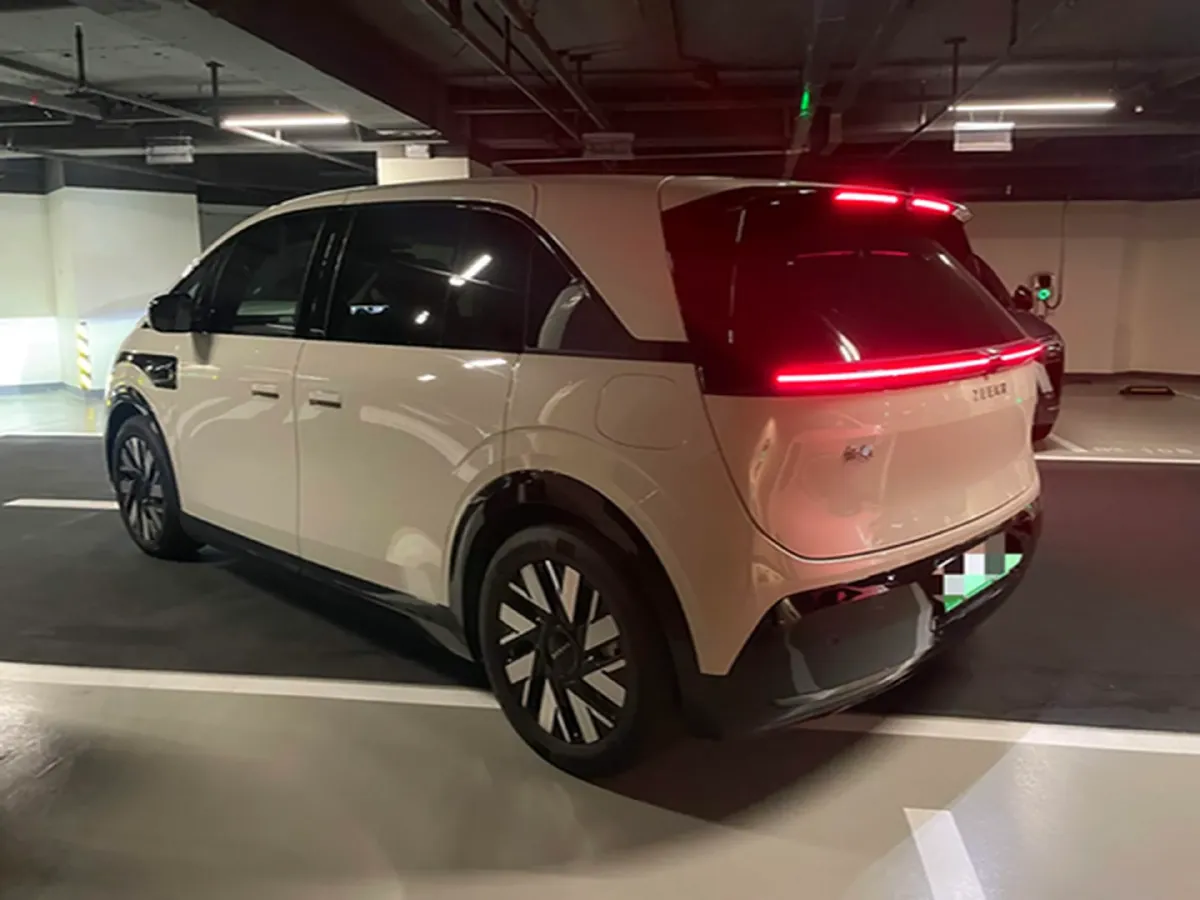 2025 Zeekr MIX BEV 102KWH,autocango,china used car exporter,china ev exporter,chinese used car exporter,chinese used ev exporter