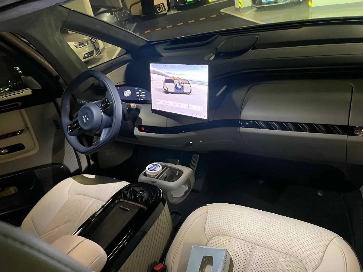 2025 Zeekr MIX BEV 102KWH,autocango,china used car exporter,china ev exporter,chinese used car exporter,chinese used ev exporter