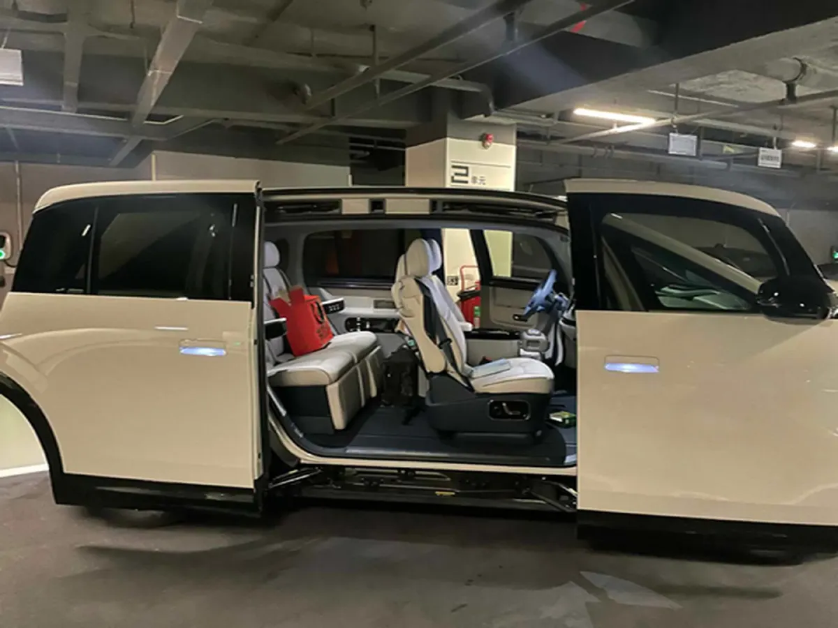 2025 Zeekr MIX BEV 102KWH,autocango,china used car exporter,china ev exporter,chinese used car exporter,chinese used ev exporter