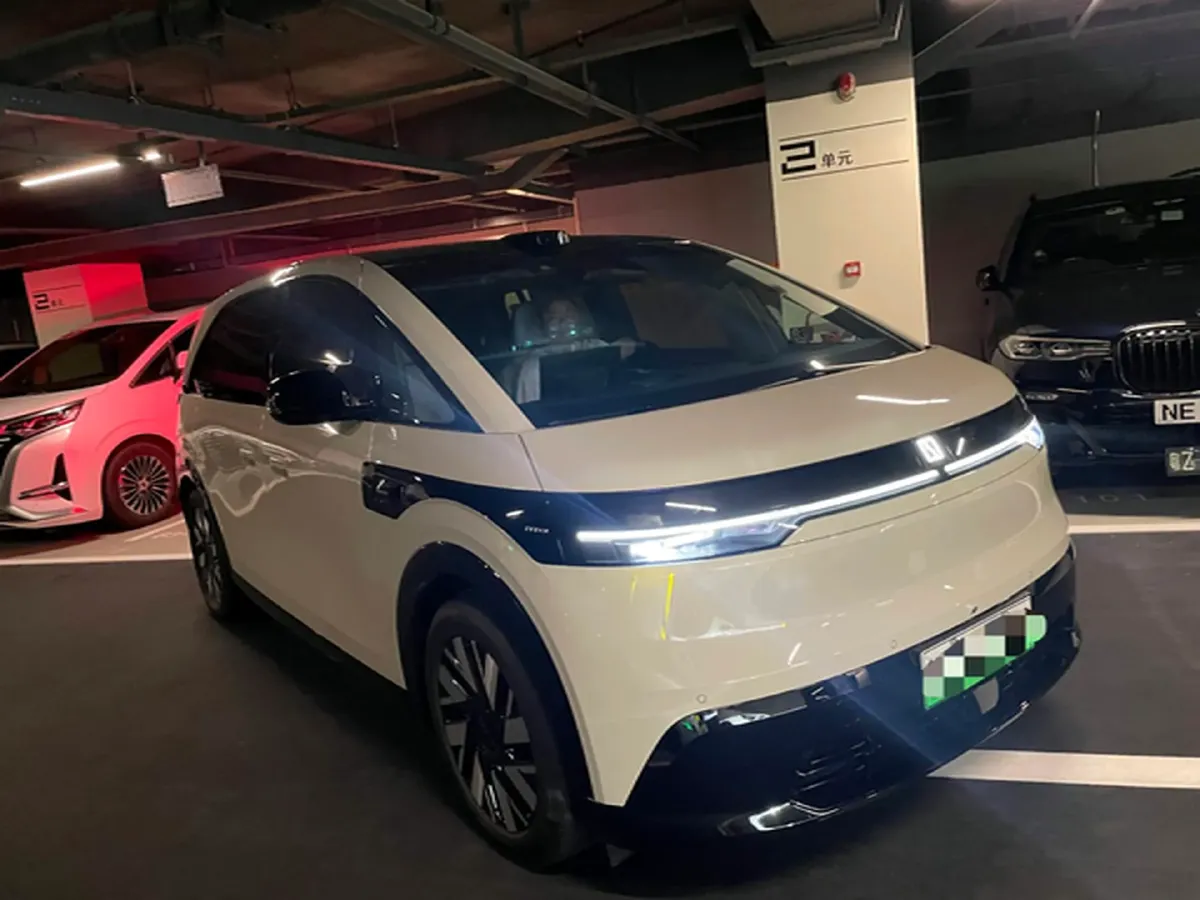 2025 Zeekr MIX BEV 102KWH,autocango,china used car exporter,china ev exporter,chinese used car exporter,chinese used ev exporter