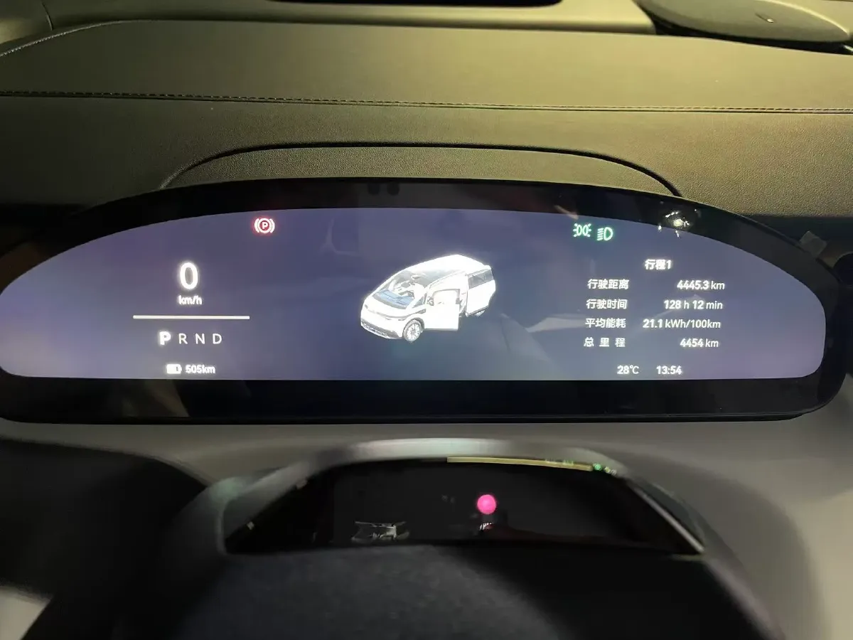 2025 Zeekr MIX BEV 102KWH,autocango,china used car exporter,china ev exporter,chinese used car exporter,chinese used ev exporter