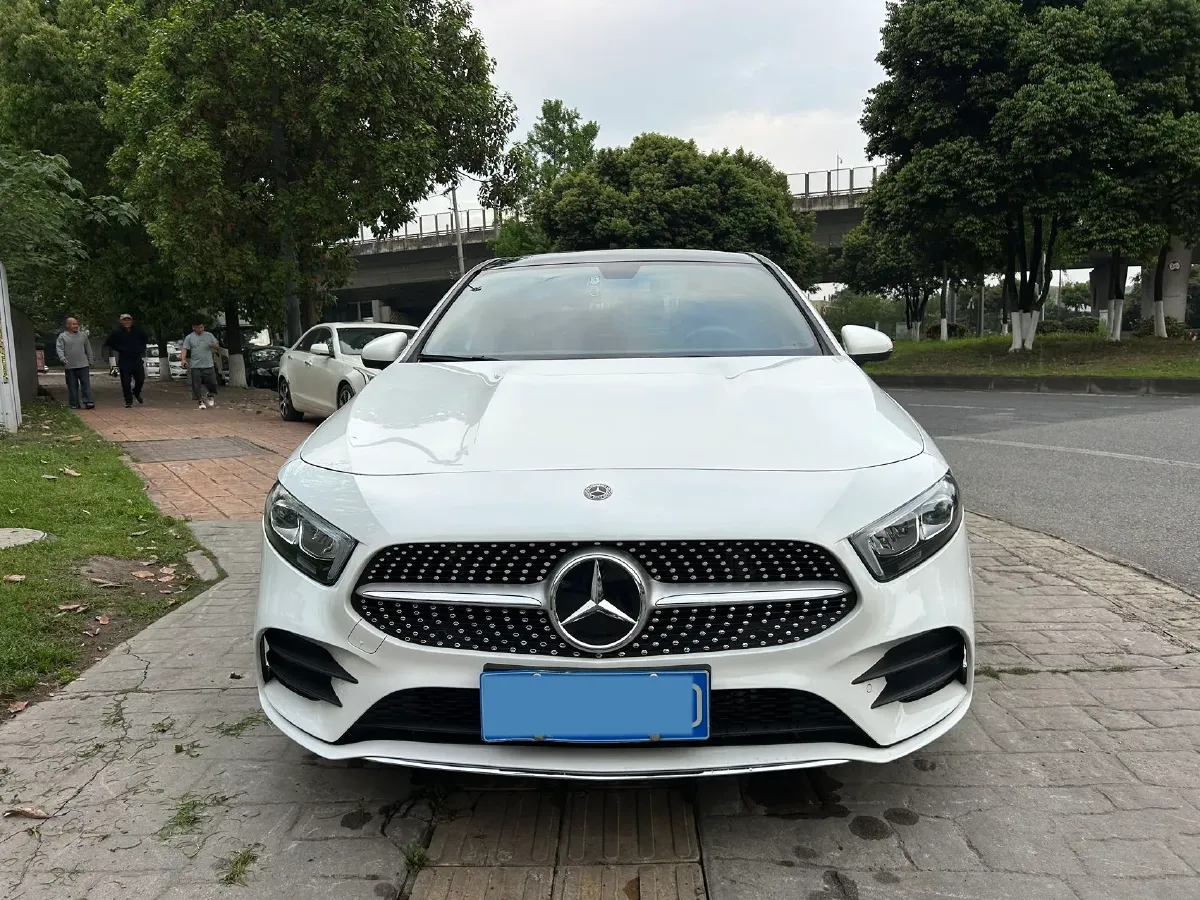 2020 Mercedes-Benz A Class 1.3T 163HP L4 7DCT,autocango,china used car exporter,china ev exporter,chinese used car exporter,chinese used ev exporter