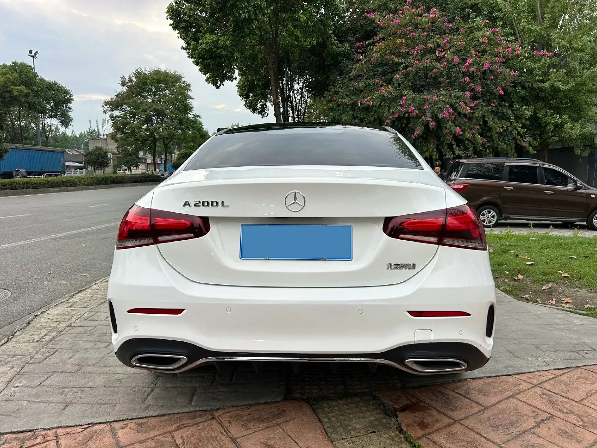 2020 Mercedes-Benz A Class 1.3T 163HP L4 7DCT,autocango,china used car exporter,china ev exporter,chinese used car exporter,chinese used ev exporter