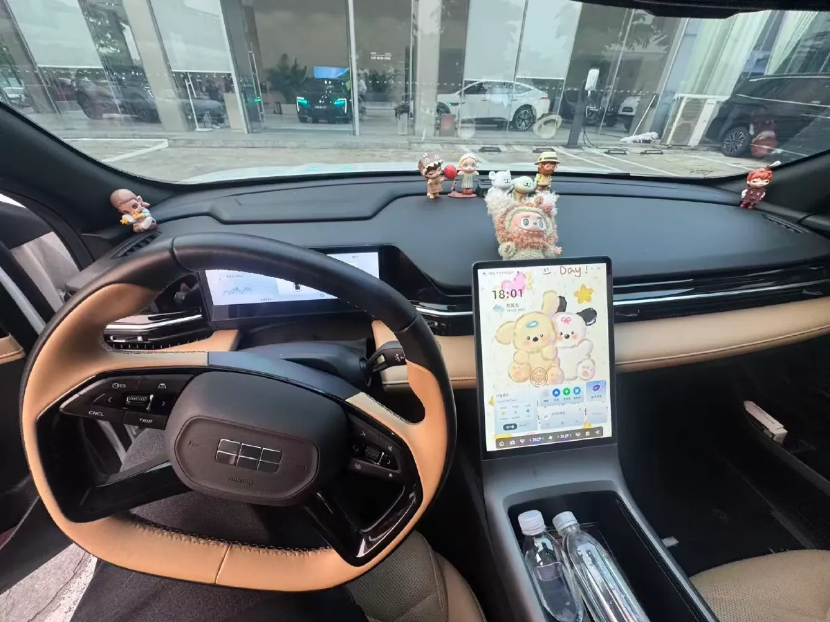 2024 Geely Galaxy L6 1.5T 163HP L4 3DHT PHEV,autocango,china used car exporter,china ev exporter,chinese used car exporter,chinese used ev exporter