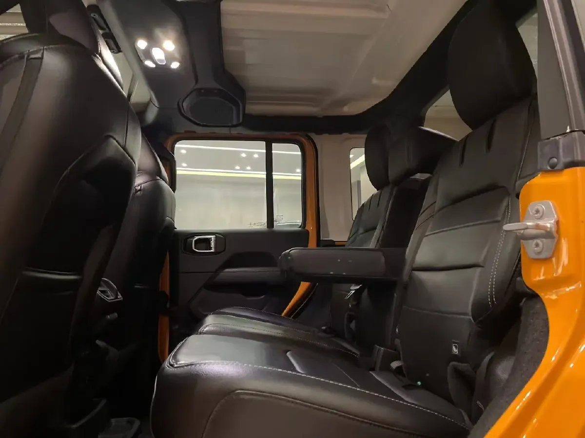 2021 Jeep Wrangler 2.0T 266HP L4 8AT PHEV 17KWH,autocango,china used car exporter,china ev exporter,chinese used car exporter,chinese used ev exporter