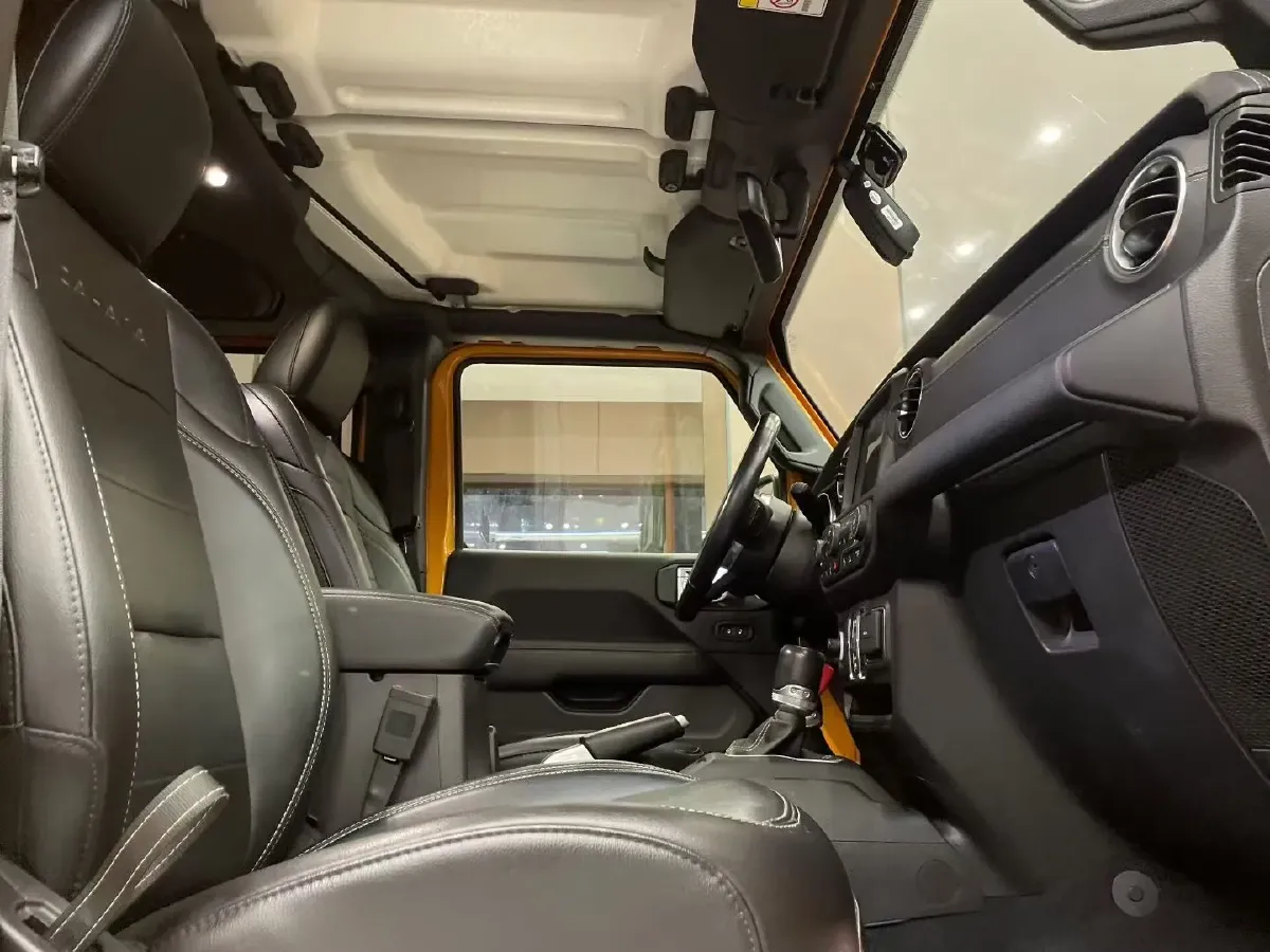 2021 Jeep Wrangler 2.0T 266HP L4 8AT PHEV 17KWH,autocango,china used car exporter,china ev exporter,chinese used car exporter,chinese used ev exporter