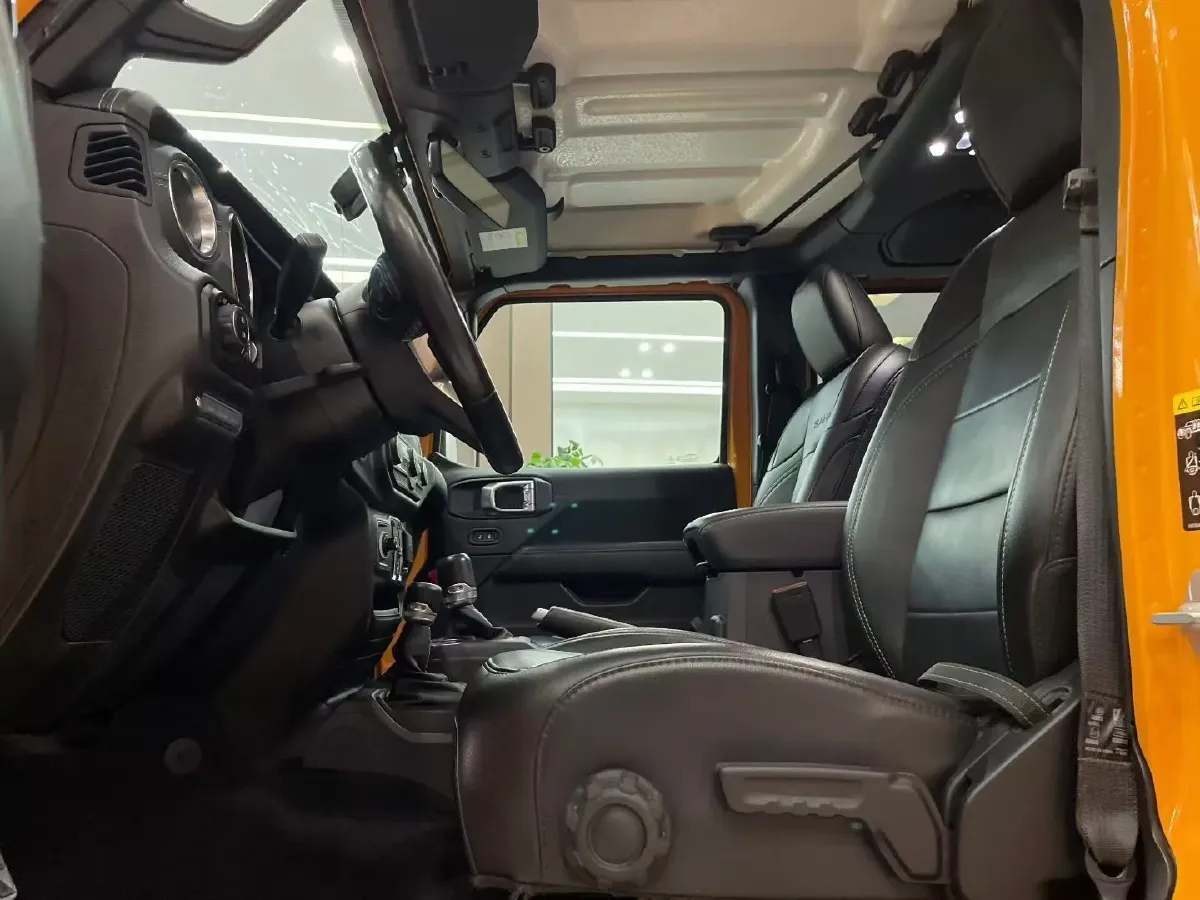 2021 Jeep Wrangler 2.0T 266HP L4 8AT PHEV 17KWH,autocango,china used car exporter,china ev exporter,chinese used car exporter,chinese used ev exporter