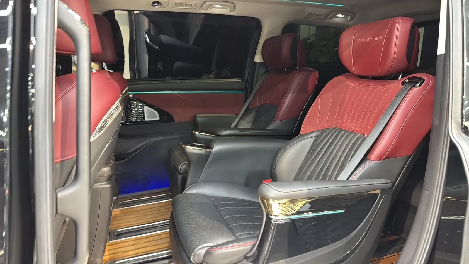 2023 GAC Trumpchi M8 2.0T 190HP L4 E-CVT Hybrid,autocango,china used car exporter,china ev exporter,chinese used car exporter,chinese used ev exporter