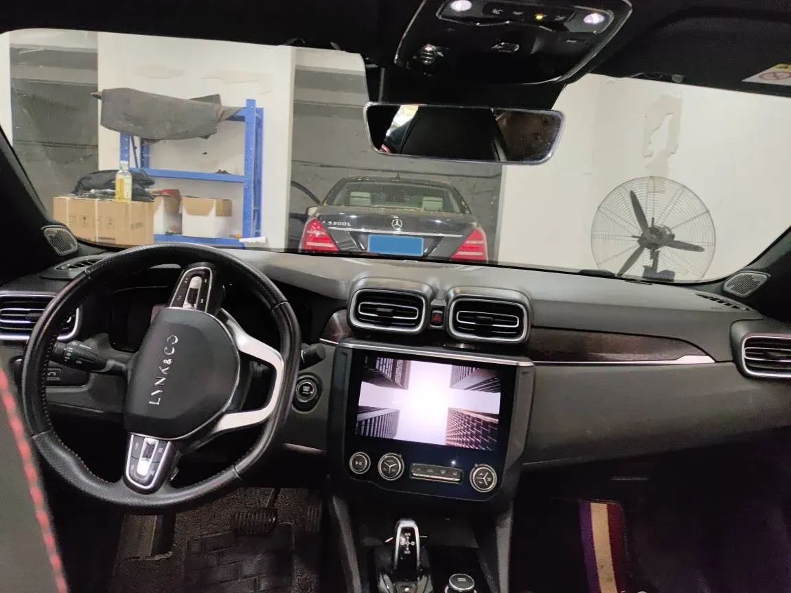 2018 Toyota C-HR 2.0L 171HP L4 CVT,autocango,china used car exporter,china ev exporter,chinese used car exporter,chinese used ev exporter