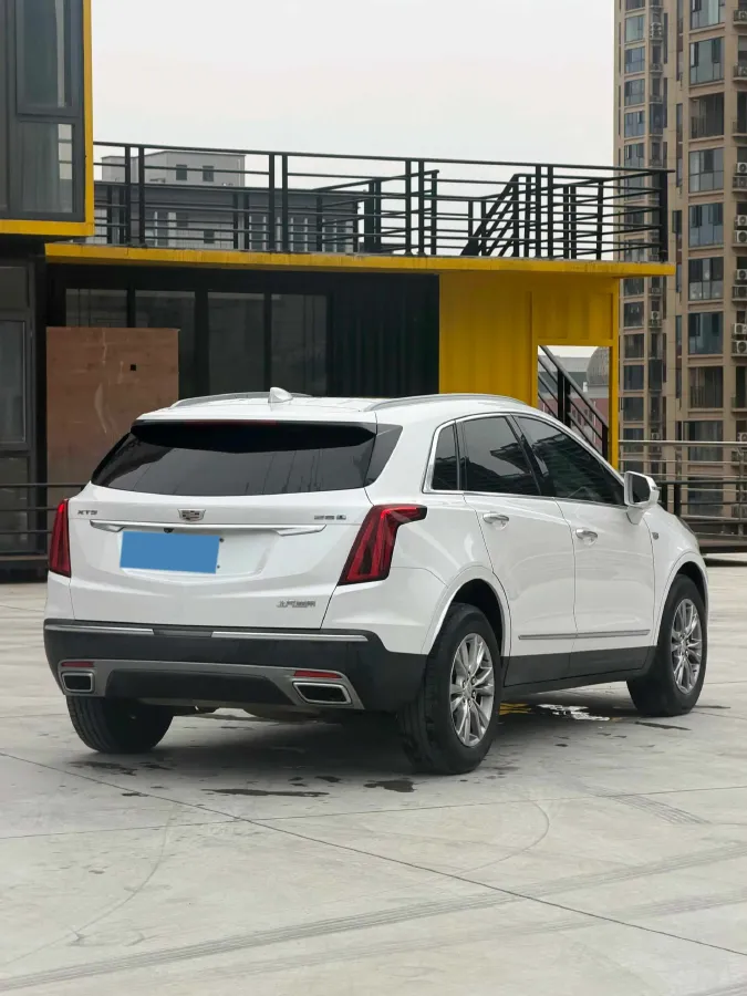 2022 Cadillac XT5 2.0T 237HP L4 9AT,autocango,china used car exporter,china ev exporter,chinese used car exporter,chinese used ev exporter