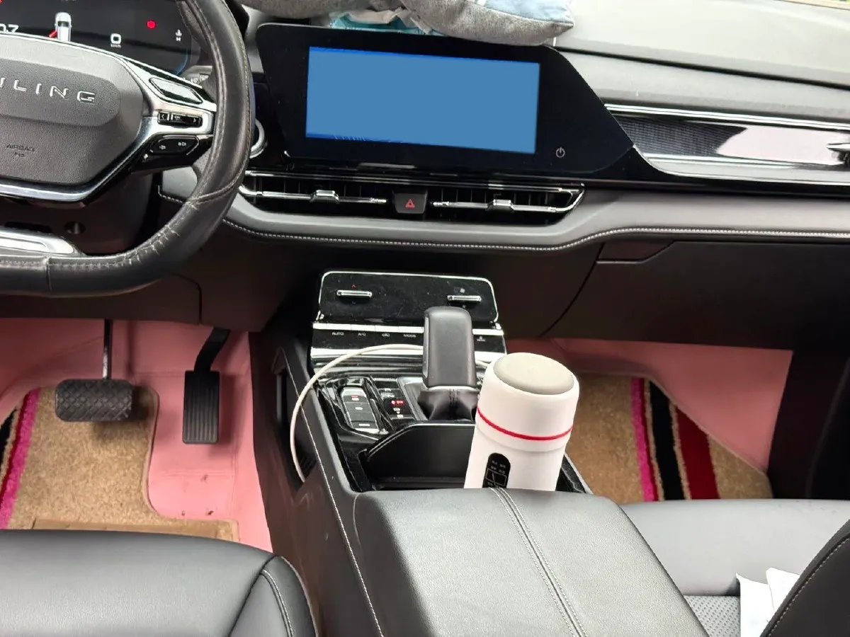 2020 WuLing KaiJie 1.5T 147HP L4 CVT,autocango,china used car exporter,china ev exporter,chinese used car exporter,chinese used ev exporter