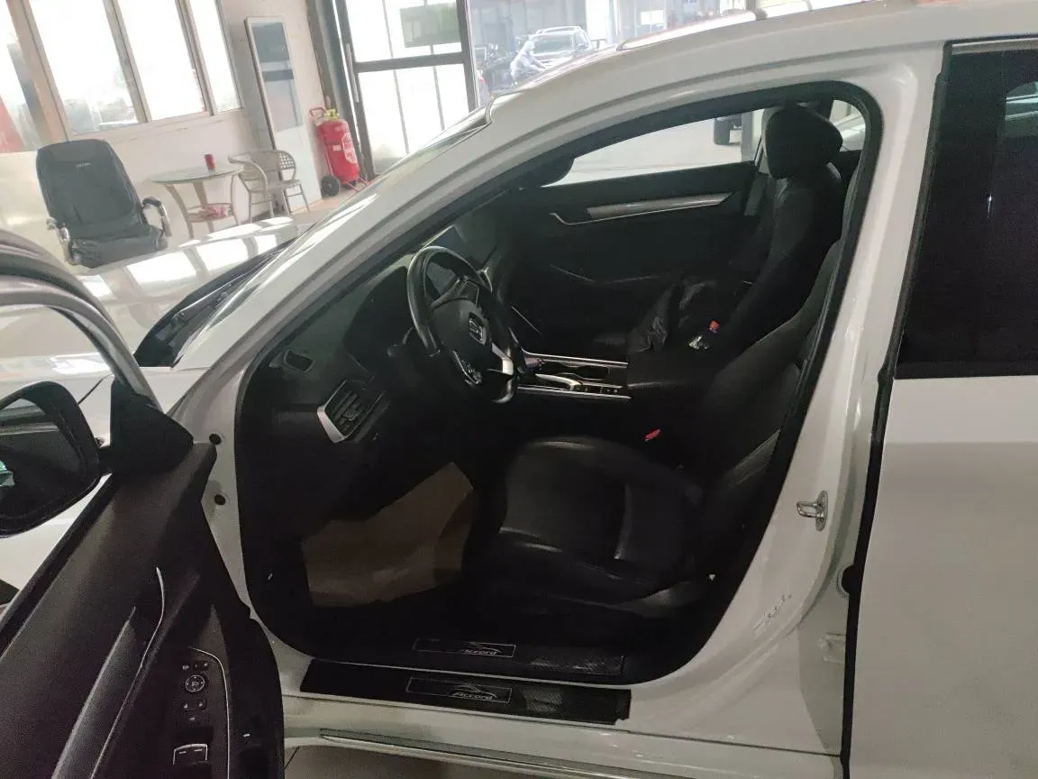 2022 Honda Accord 1.5T 194HP L4 CVT,autocango,china used car exporter,china ev exporter,chinese used car exporter,chinese used ev exporter