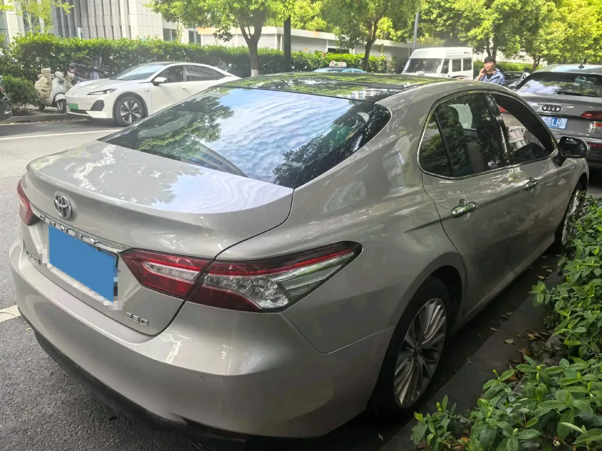 2019 Toyota Camry 2.5L 209HP L4 8AT,autocango,china used car exporter,china ev exporter,chinese used car exporter,chinese used ev exporter