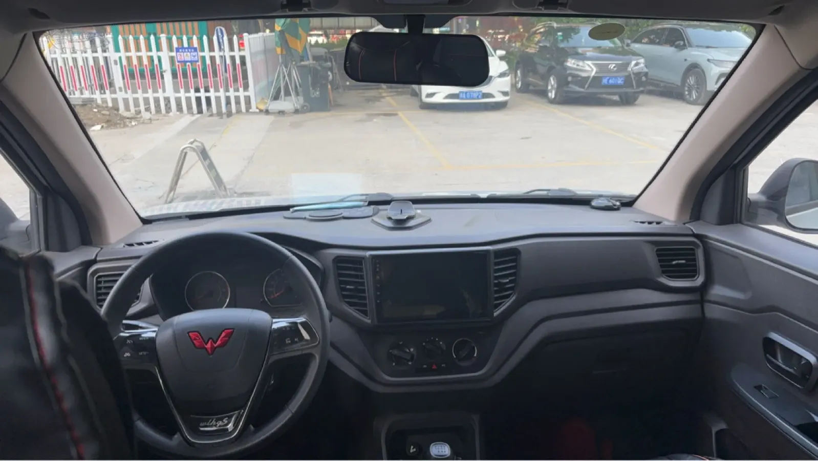 2022 JinBei Little Sea Lion X30 1.5L 102HP L4 5MT,autocango,china used car exporter,china ev exporter,chinese used car exporter,chinese used ev exporter
