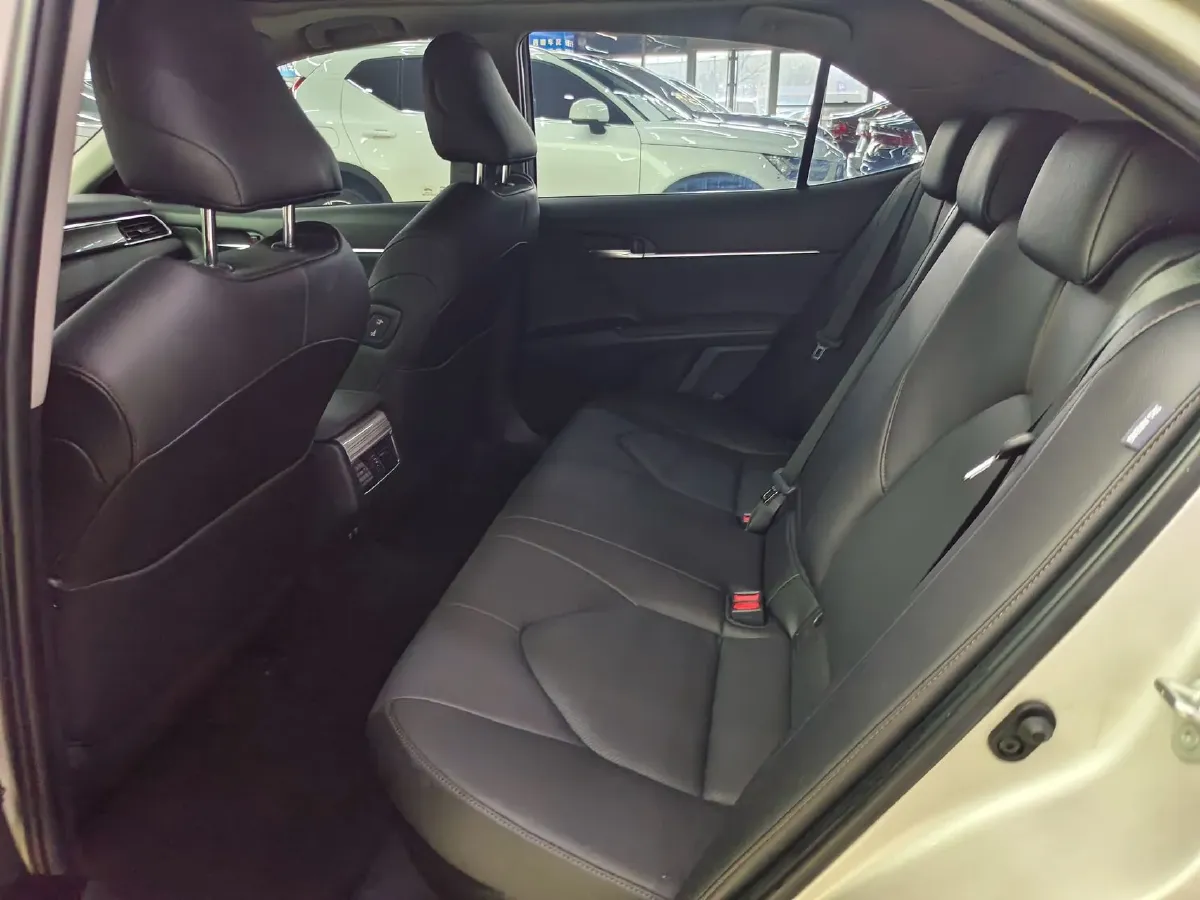 2019 Toyota Camry 2.5L 178HP L4 E-CVT Hybrid,autocango,china used car exporter,china ev exporter,chinese used car exporter,chinese used ev exporter