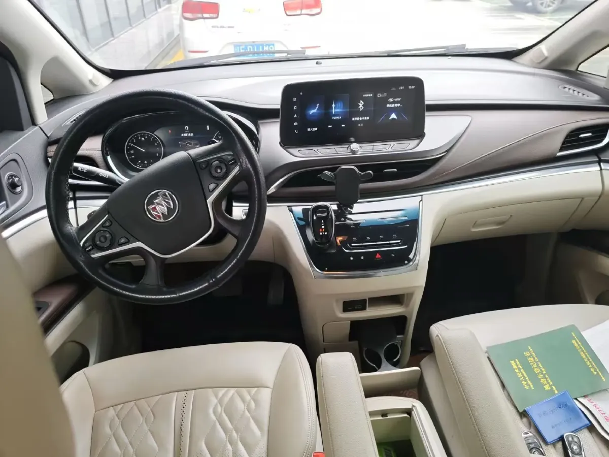2021 Buick GL8 2.0T 237HP L4 9AT,autocango,china used car exporter,china ev exporter,chinese used car exporter,chinese used ev exporter