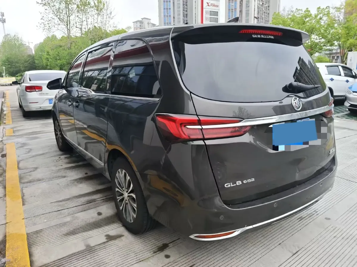 2021 Buick GL8 2.0T 237HP L4 9AT,autocango,china used car exporter,china ev exporter,chinese used car exporter,chinese used ev exporter