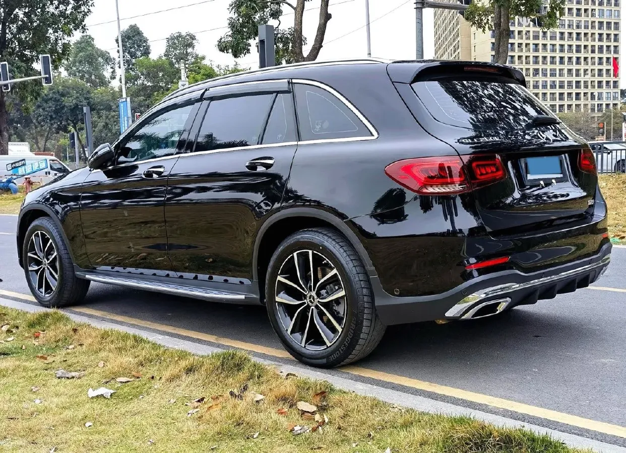 2021 Mercedes-Benz GLC Class 2.0T 197HP L4 9AT,autocango,china used car exporter,china ev exporter,chinese used car exporter,chinese used ev exporter