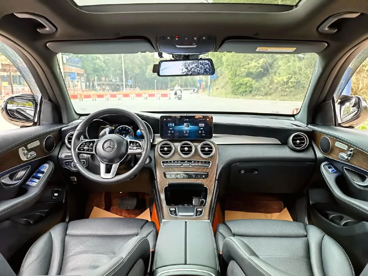 2021 Mercedes-Benz GLC Class 2.0T 197HP L4 9AT,autocango,china used car exporter,china ev exporter,chinese used car exporter,chinese used ev exporter