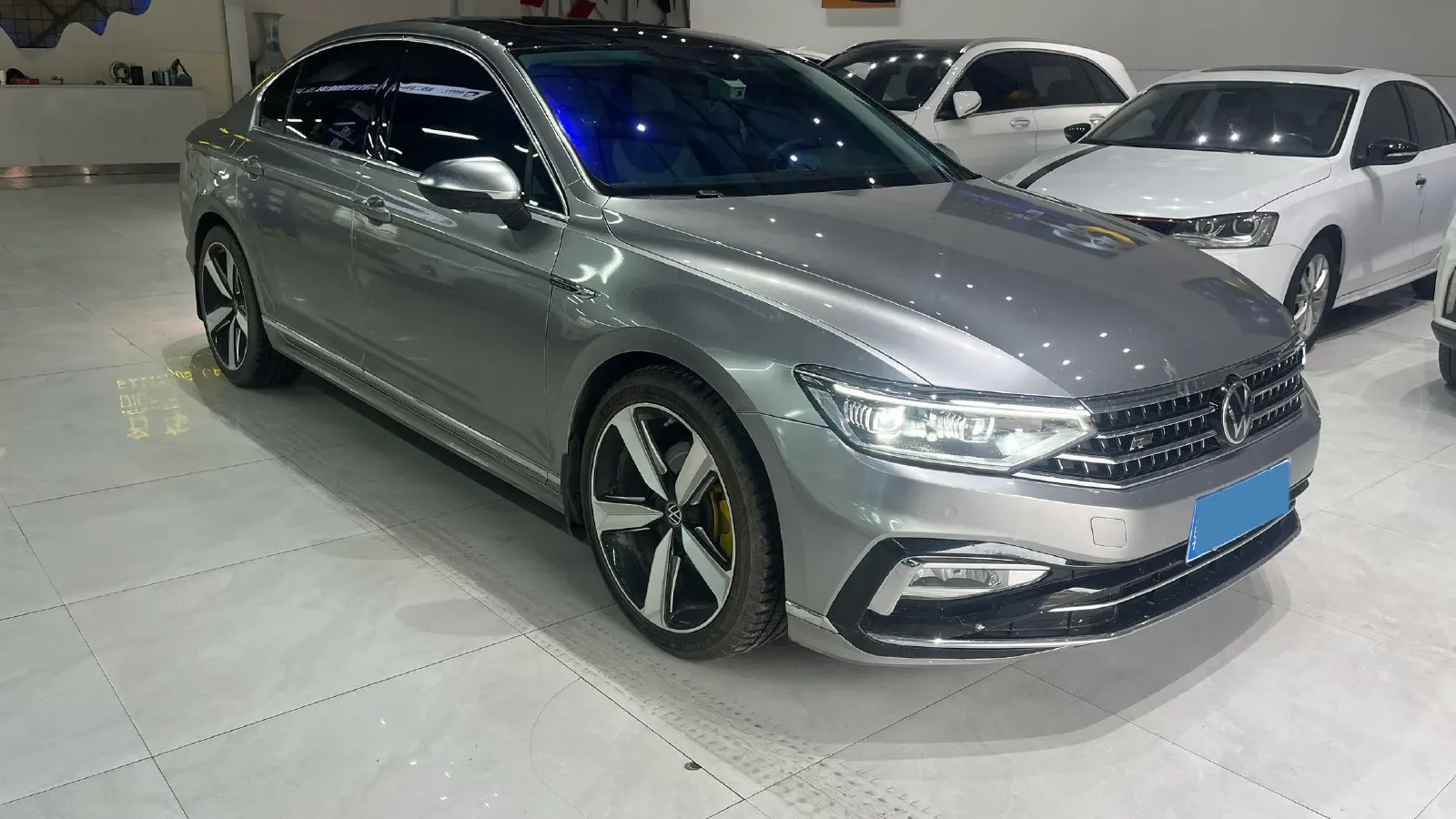 2023 Volkswagen Magotan 2.0T 186HP L4 7DCT,autocango,china used car exporter,china ev exporter,chinese used car exporter,chinese used ev exporter