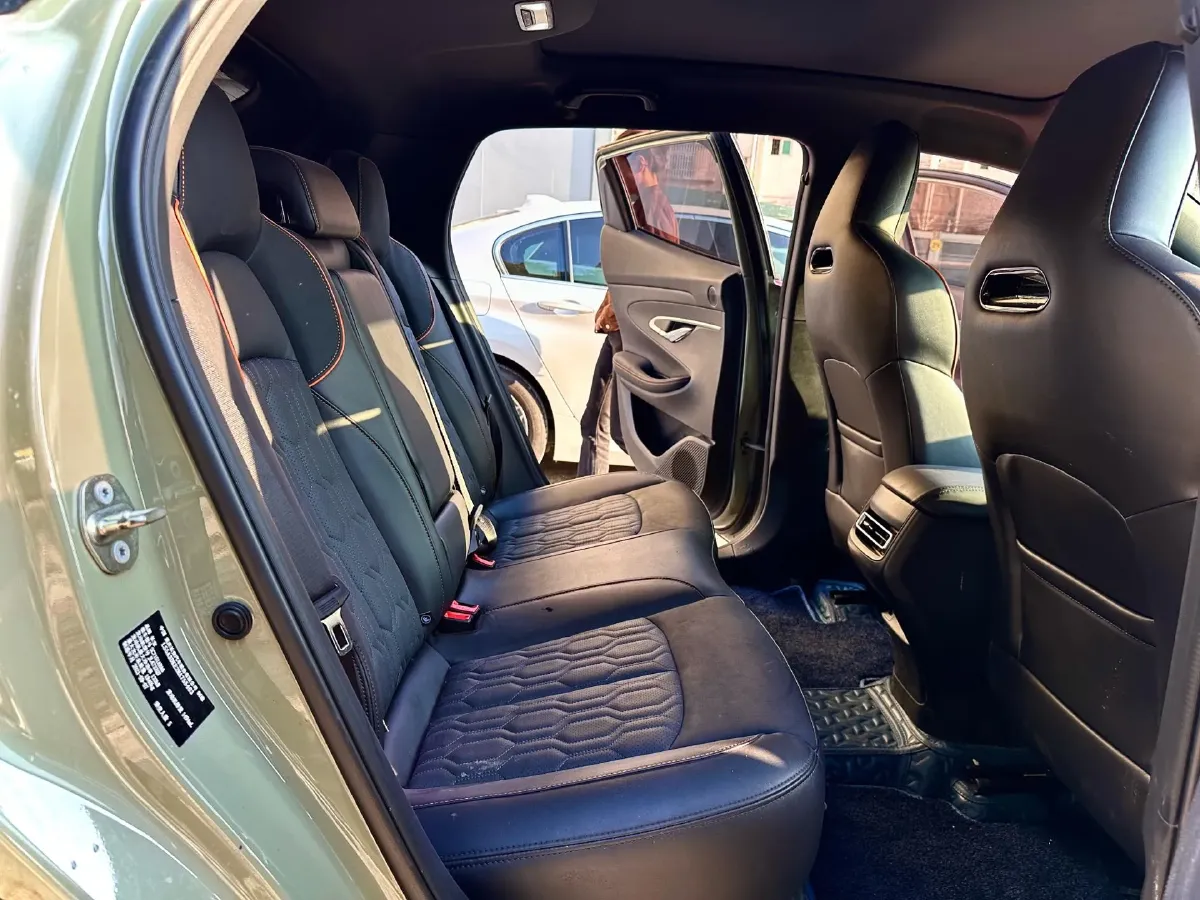 2022 ChangAn UNI-T 1.5T 188HP L4 7DCT,autocango,china used car exporter,china ev exporter,chinese used car exporter,chinese used ev exporter