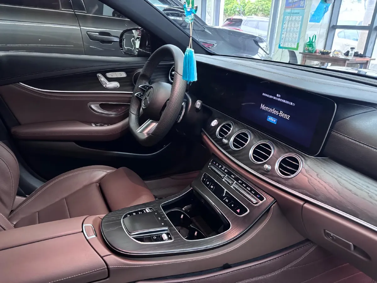 2022 Mercedes-Benz GLC Class 2.0T 258HP L4 9AT,autocango,china used car exporter,china ev exporter,chinese used car exporter,chinese used ev exporter