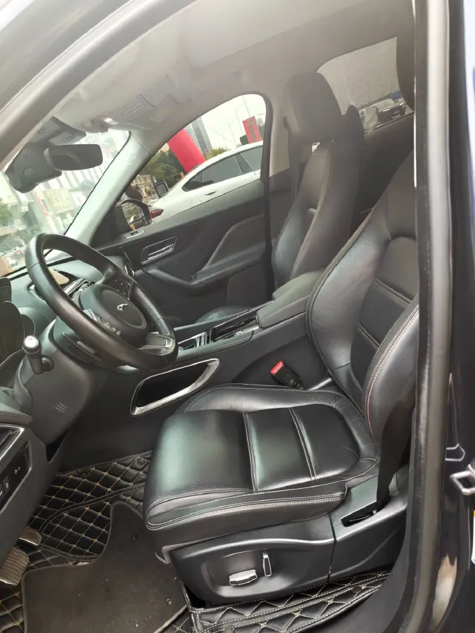 2020 Jaguar F-PACE 2.0T 250HP L4 8AT,autocango,china used car exporter,china ev exporter,chinese used car exporter,chinese used ev exporter