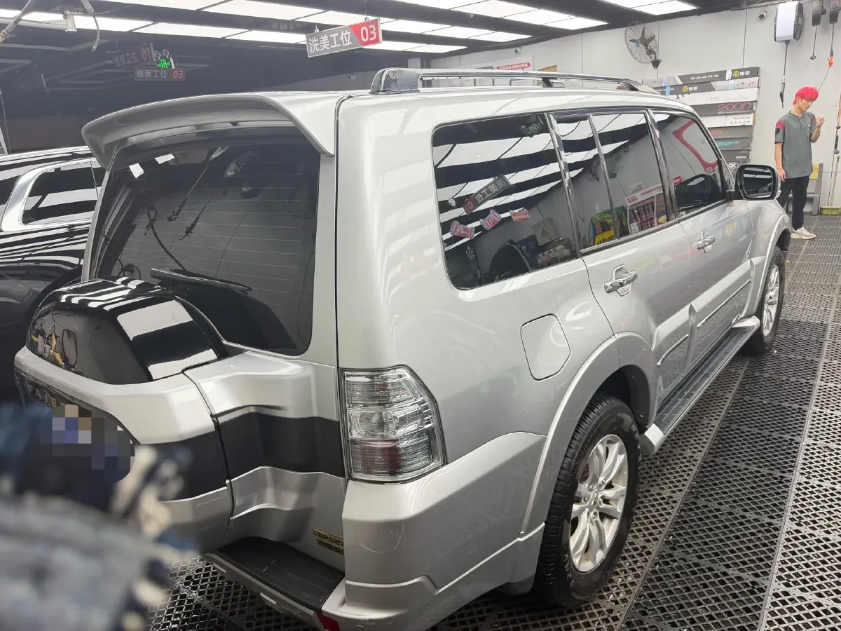 2018 Mitsubishi Pajero 3.0L 174HP V6 5AT,autocango,china used car exporter,china ev exporter,chinese used car exporter,chinese used ev exporter