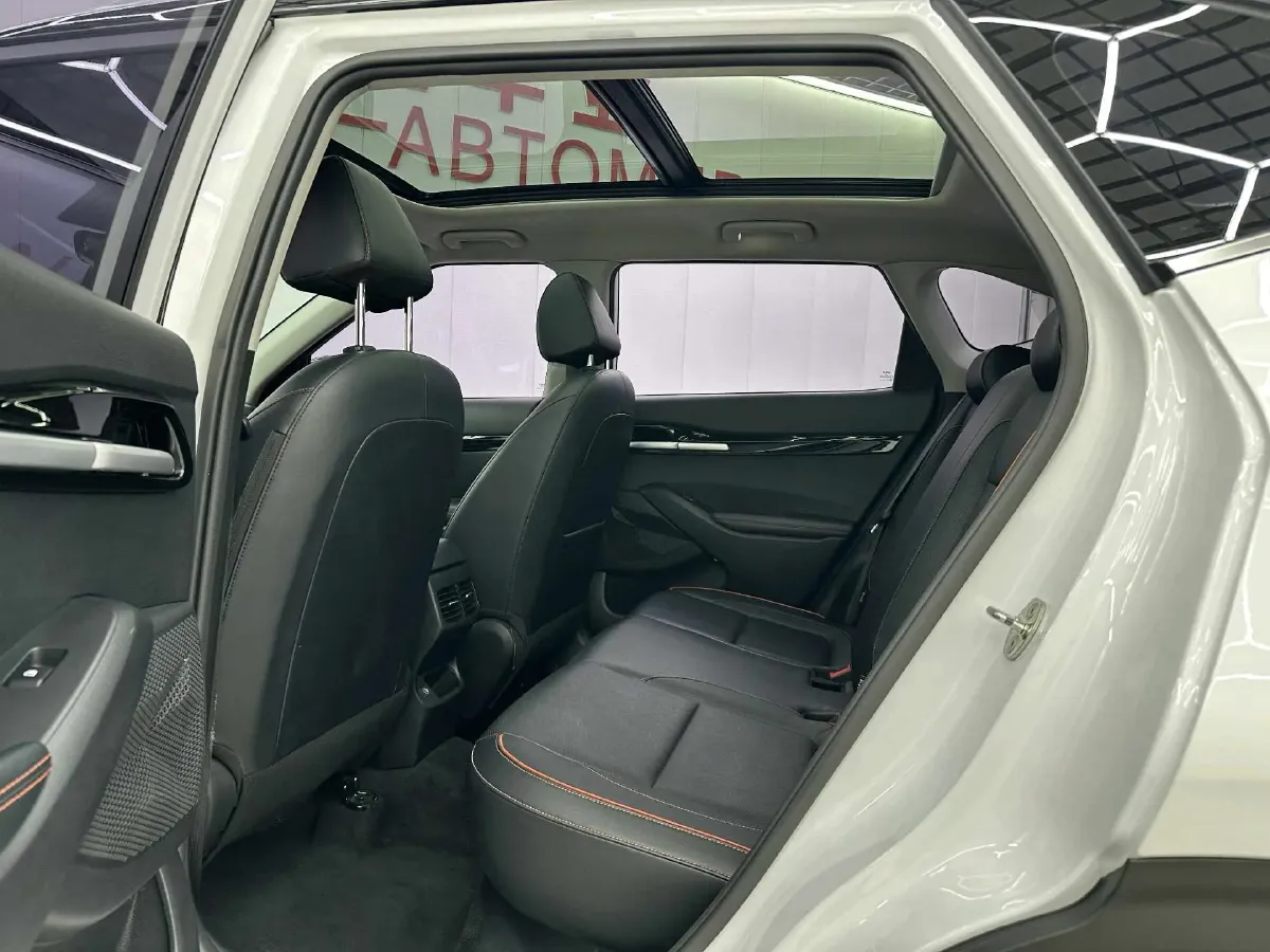 2023 Kia Seltos 1.5L 115HP L4 CVT,autocango,china used car exporter,china ev exporter,chinese used car exporter,chinese used ev exporter