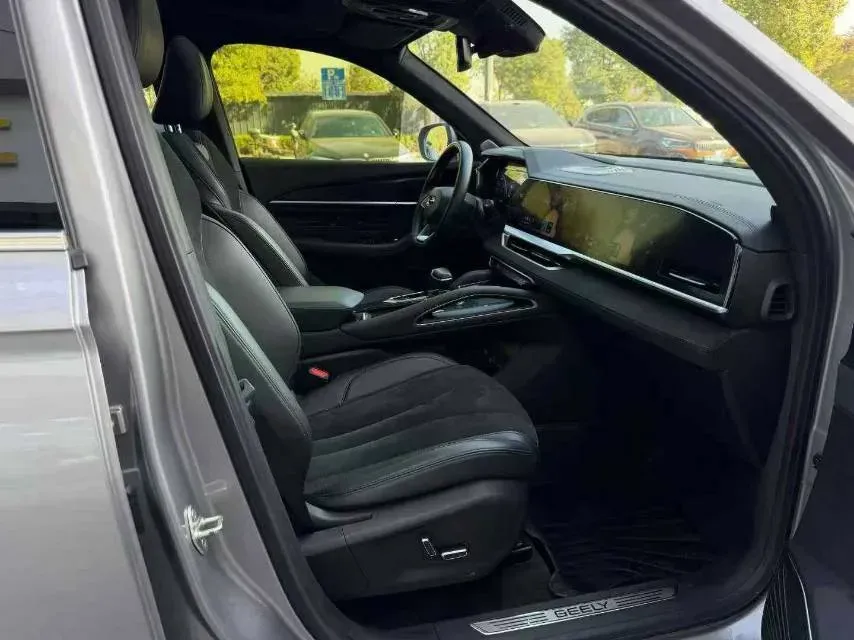 2024 Geely Monjaro 2.0T 238HP L4 8AT,autocango,china used car exporter,china ev exporter,chinese used car exporter,chinese used ev exporter