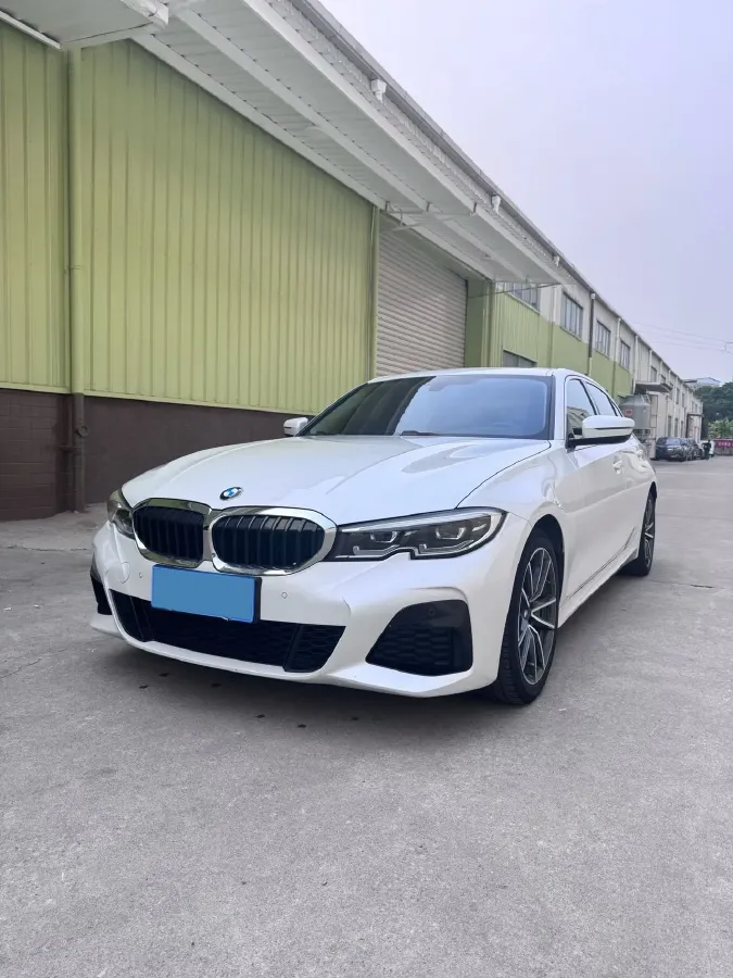 2021 BMW 3 Series 2.0T 156HP L4 8AT,autocango,china used car exporter,china ev exporter,chinese used car exporter,chinese used ev exporter