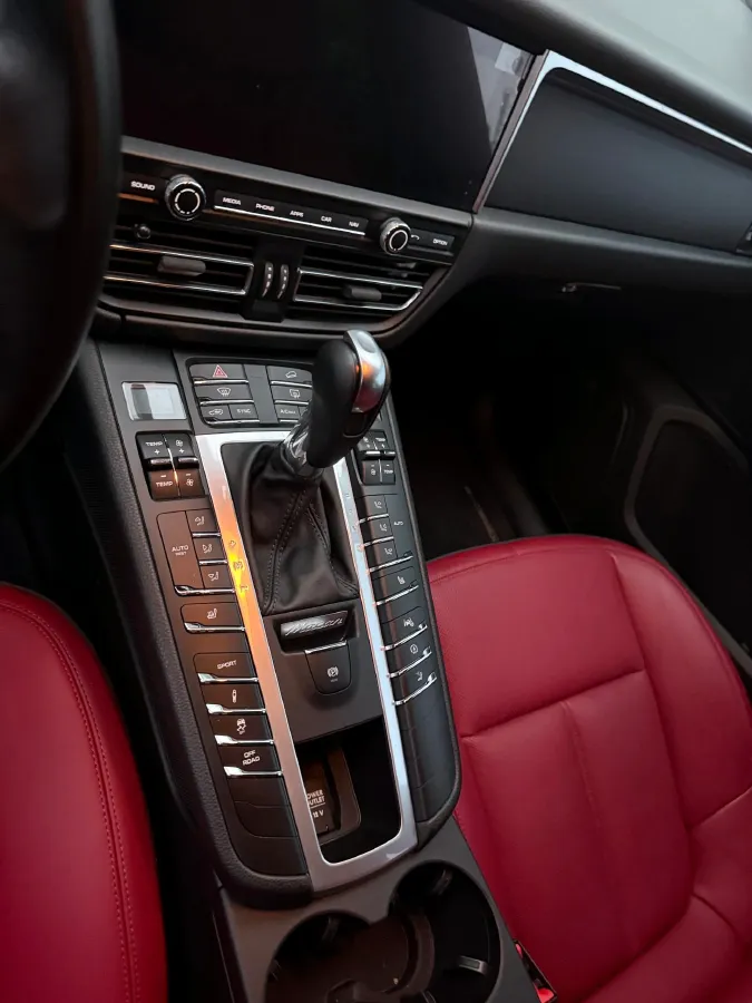 2020 Porsche Macan 2.0T 252HP L4 7DCT,autocango,china used car exporter,china ev exporter,chinese used car exporter,chinese used ev exporter