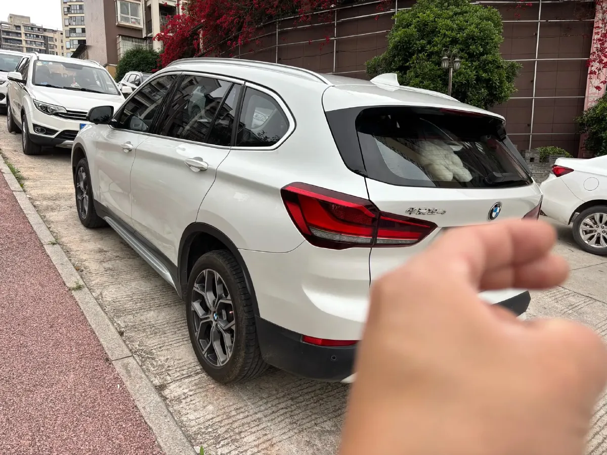 2021 BMW X1 1.5T 140HP L3 7DCT,autocango,china used car exporter,china ev exporter,chinese used car exporter,chinese used ev exporter