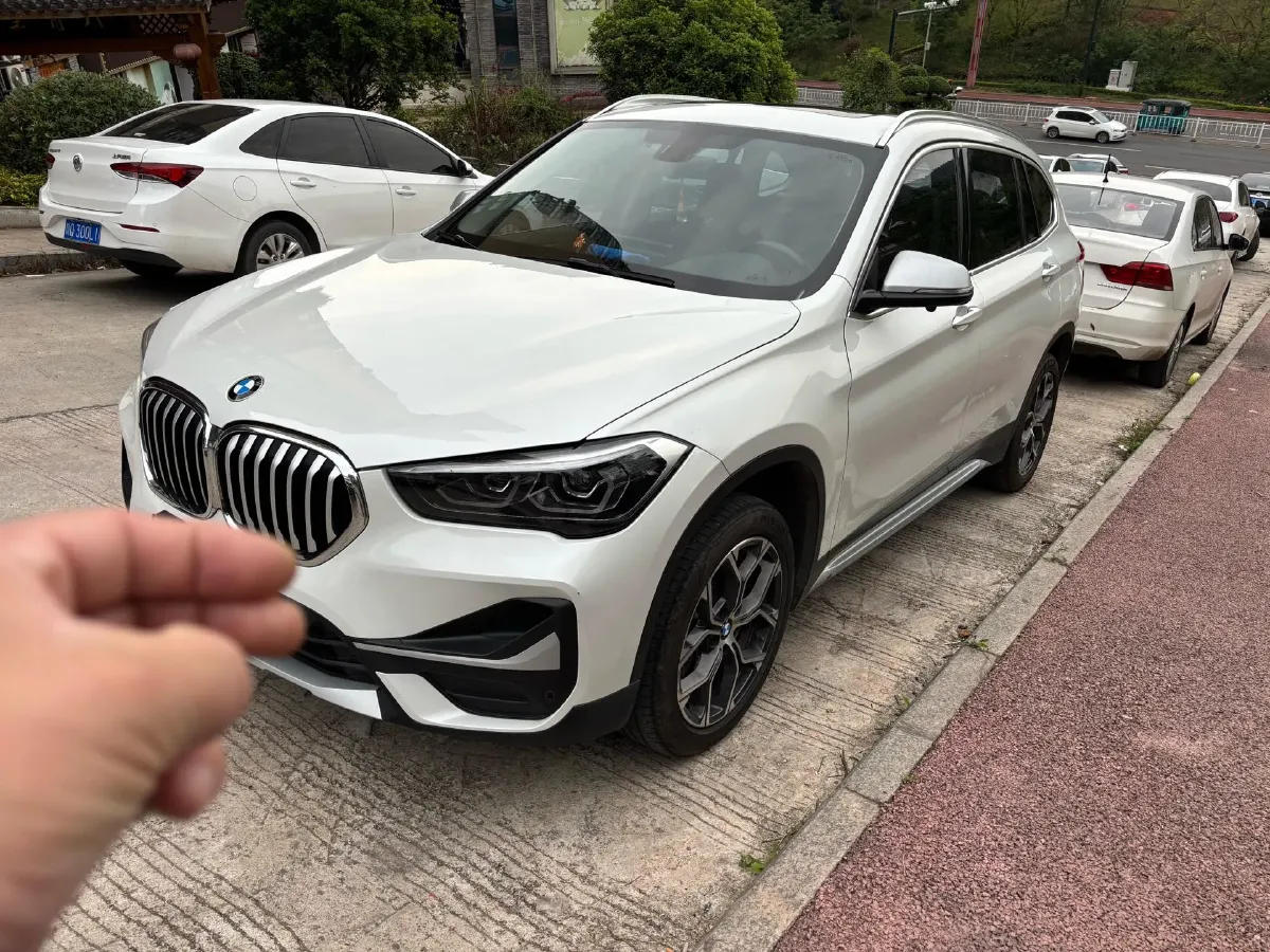 2021 BMW X1 1.5T 140HP L3 7DCT,autocango,china used car exporter,china ev exporter,chinese used car exporter,chinese used ev exporter