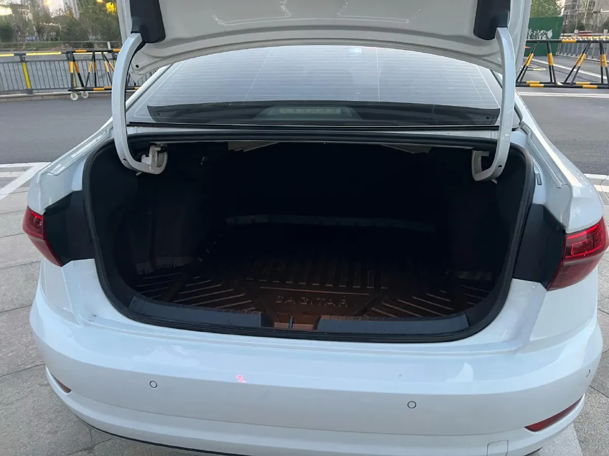 2021 Volkswagen Sagitar 1.4T 150HP L4 7DCT,autocango,china used car exporter,china ev exporter,chinese used car exporter,chinese used ev exporter