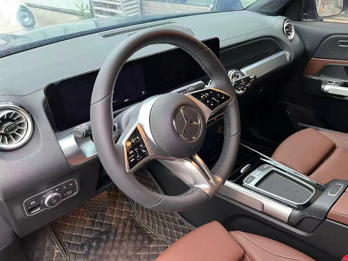 2025 Mercedes-Benz GLB Class 2.0T 190HP L4 8DCT,autocango,china used car exporter,china ev exporter,chinese used car exporter,chinese used ev exporter