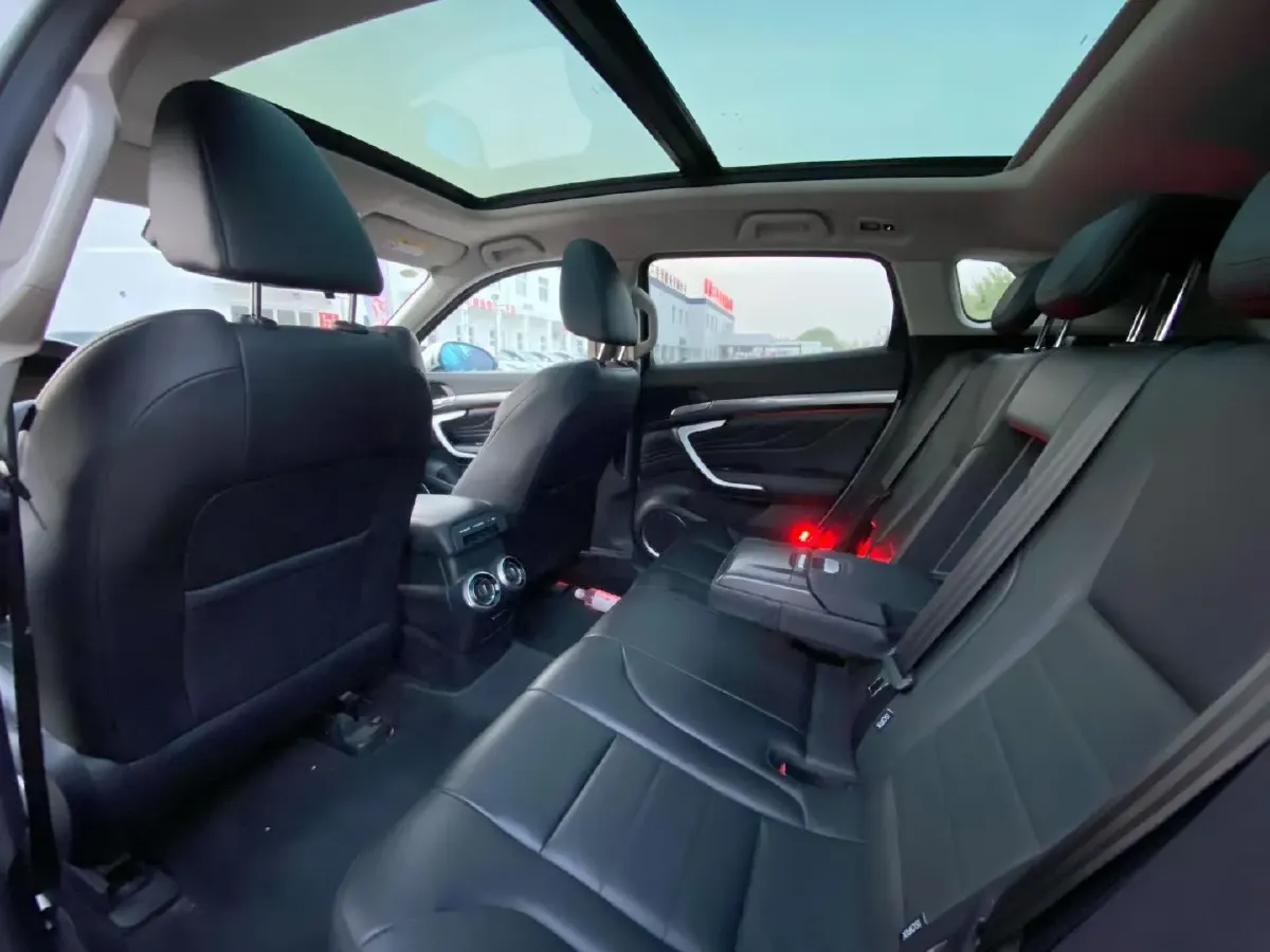 2017 WEY VV7 2.0T 234HP L4 7DCT,autocango,china used car exporter,china ev exporter,chinese used car exporter,chinese used ev exporter