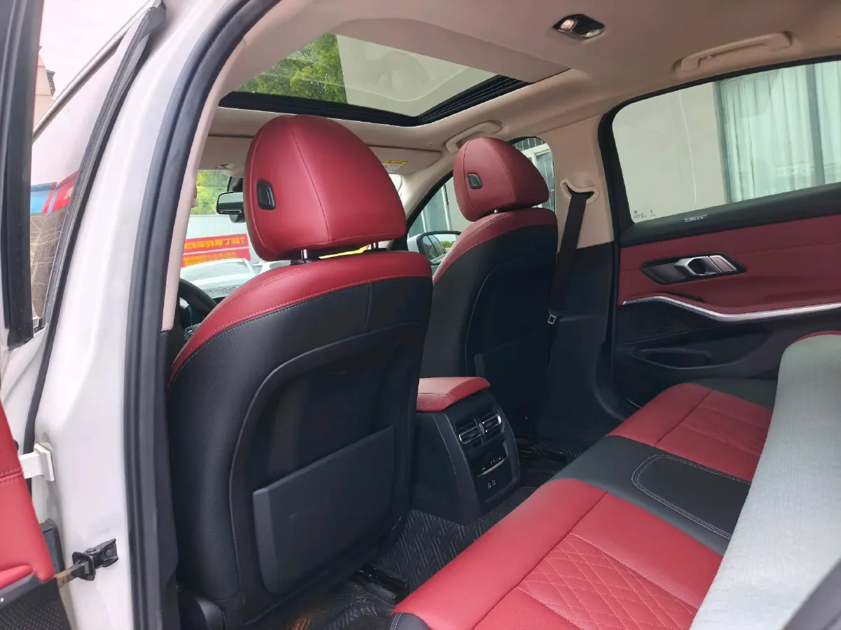 2022 BMW 3 Series 2.0T 184HP L4 8AT,autocango,china used car exporter,china ev exporter,chinese used car exporter,chinese used ev exporter