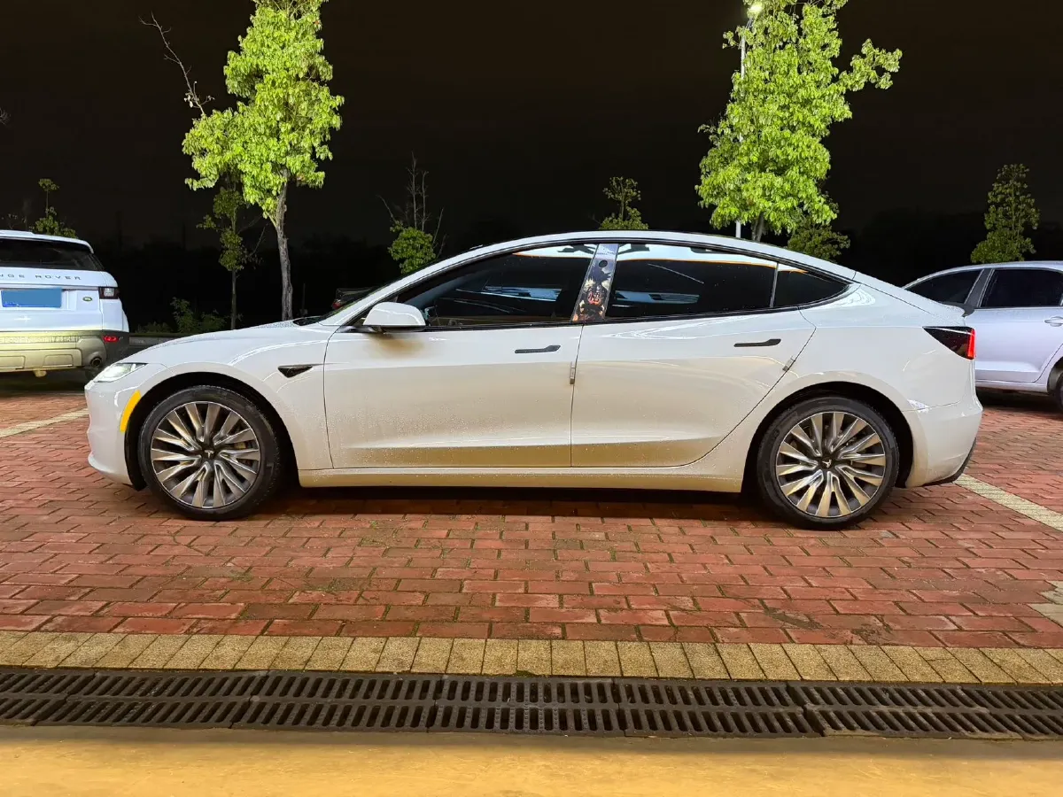 2023 Buick EnvisionPlus 2.0T 237HP L4 9AT,autocango,china used car exporter,china ev exporter,chinese used car exporter,chinese used ev exporter