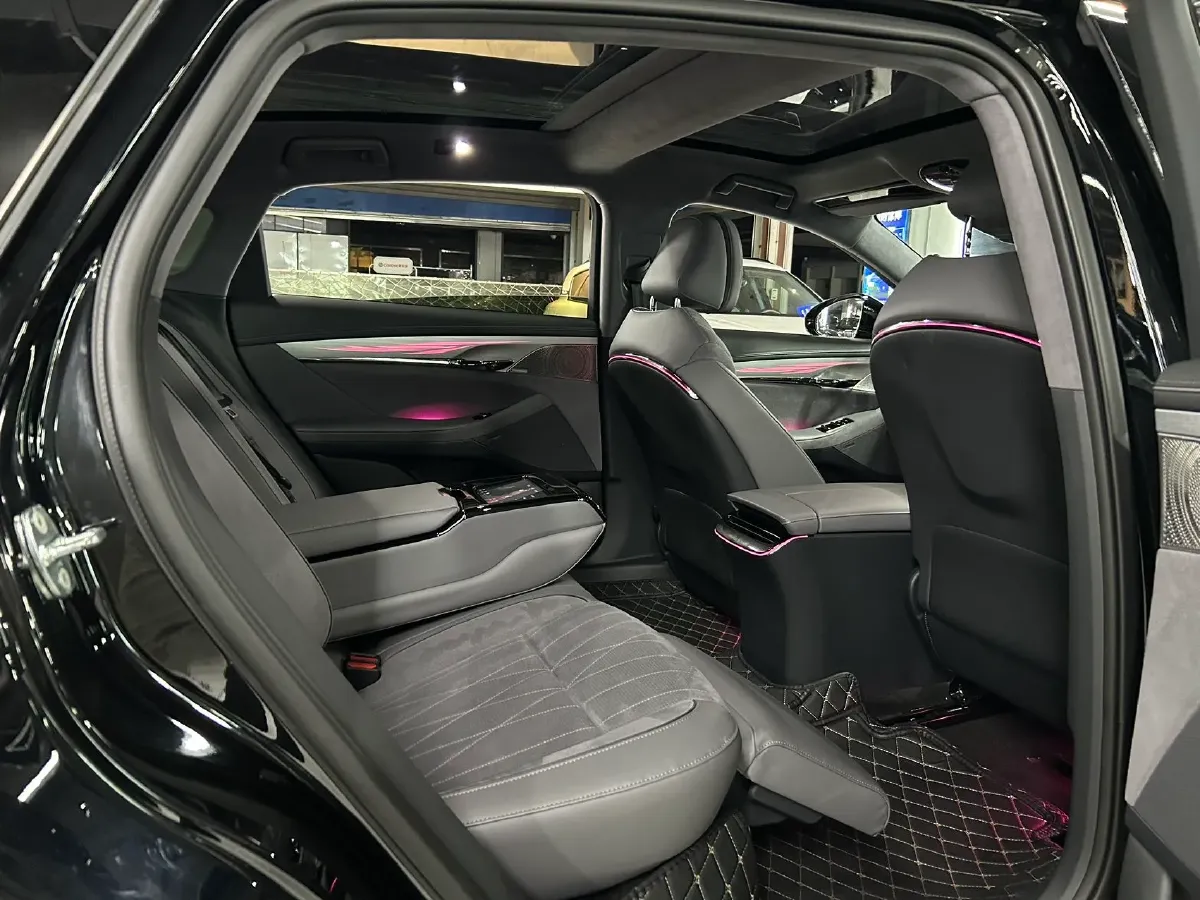 2023 Voyah ZhuiGuang BEV 108.73KWH,autocango,china used car exporter,china ev exporter,chinese used car exporter,chinese used ev exporter