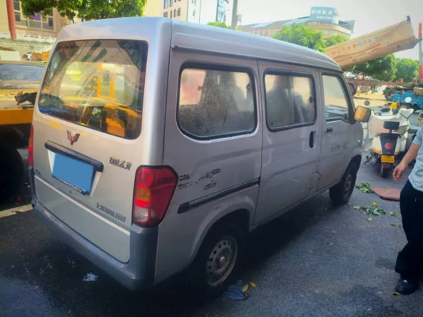 2023 WuLing ZhiGuang 1.5L 102HP L4 5MT,autocango,china used car exporter,china ev exporter,chinese used car exporter,chinese used ev exporter