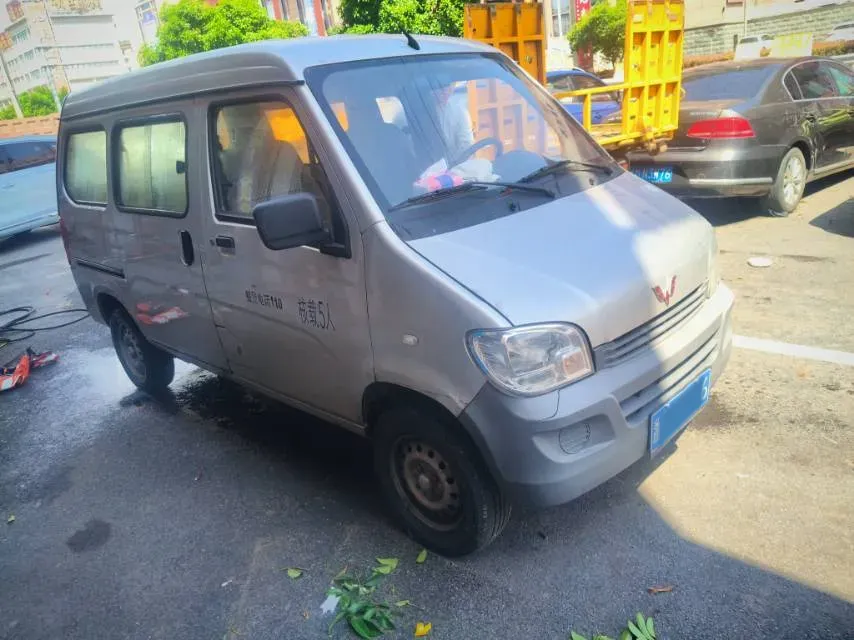 2023 WuLing ZhiGuang 1.5L 102HP L4 5MT,autocango,china used car exporter,china ev exporter,chinese used car exporter,chinese used ev exporter