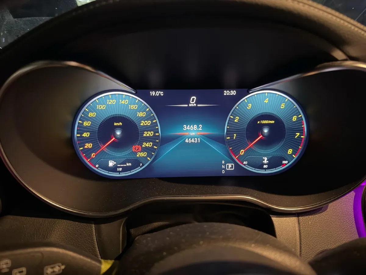 2021 Mercedes-Benz GLC Class 2.0T 197HP L4 9AT,autocango,china used car exporter,china ev exporter,chinese used car exporter,chinese used ev exporter